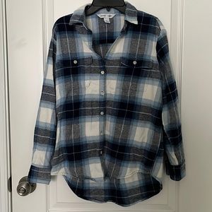 Old Navy blue and white flannel button up